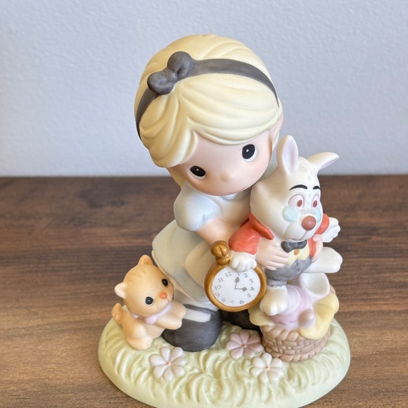 DISNEY Precious Moments ALICE WONDERLAND It’s Never To Late For Fun With Friends - Picture 5 of 11